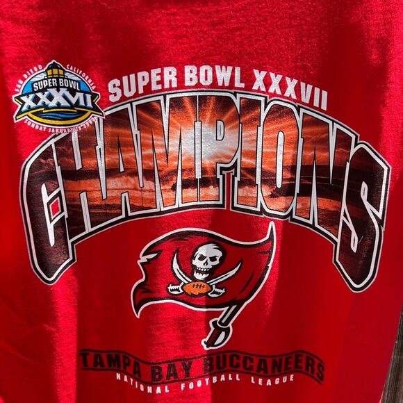 Tampa Bay Buccaneers Vintage 2003 Superbowl XXXVII NFL Red Shirt Mens Large - Picture 3 of 5